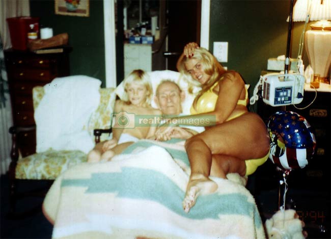 3 siêu mẫu đẹp nghiêng thành lấy chồng tỷ phú tuổi bô lão và 3 cái kết bất ngờ-12