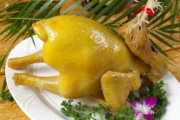 Luộc thịt gà đừng quên bỏ thứ này: Món thịt thơm ngon, đậm vị da giòn sần sật cả nhà thi nhau gắp-1