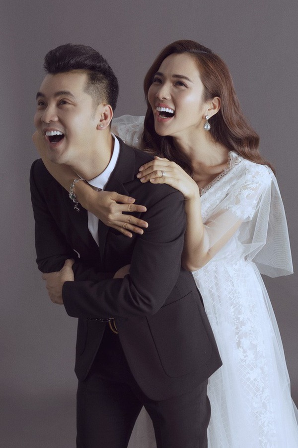 Bà xã Ưng Hoàng Phúc đăng ảnh siêu âm con thứ 3, hạnh phúc khoe mặt giống hệt anh ba Jonny-2