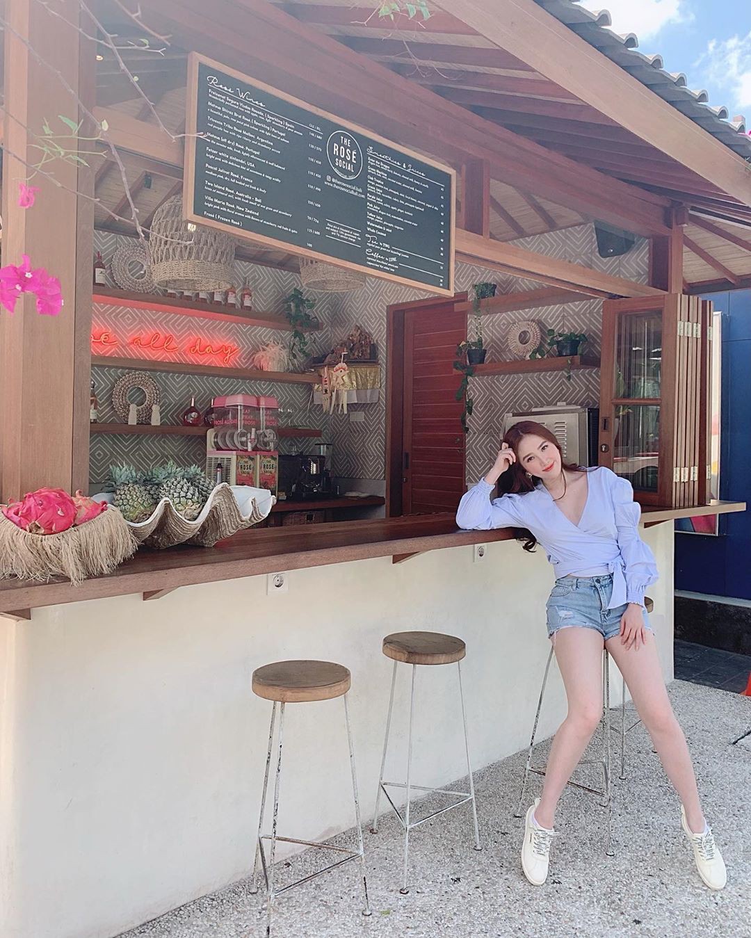 Dù nấm lùn, bạn vẫn thừa sức mặc đẹp và trông cao ráo như Bảo Thy nếu áp dụng 3 tips từ style du lịch của cô-5