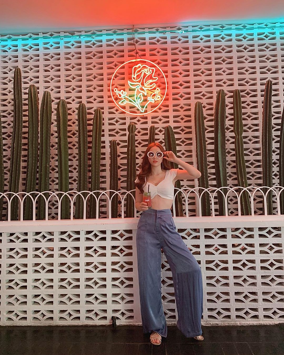 Dù nấm lùn, bạn vẫn thừa sức mặc đẹp và trông cao ráo như Bảo Thy nếu áp dụng 3 tips từ style du lịch của cô-6