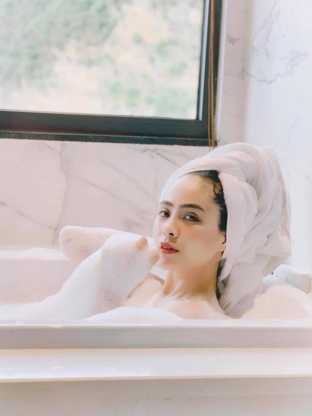 Ca nương Kiều Anh đăng ảnh diện bikini khoe vòng một 90 cm-8