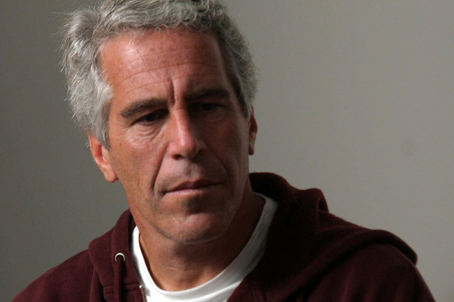 Tỷ phú ấu dâm Mỹ Jeffrey Epstein chết trong nhà giam, nghi tự tử-1