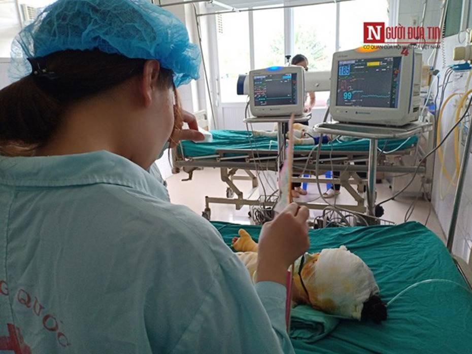 Vụ cô giáo đốt cồn dạy phòng chống cháy nổ: Nghẹn ngào lời kể của người mẹ trẻ-3