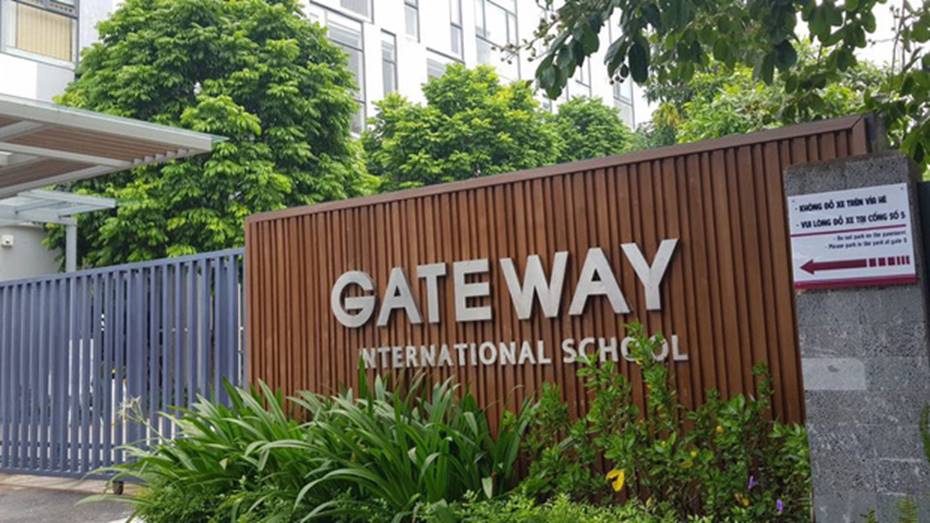Trường Gateway, Sakura họp khẩn phụ huynh sau vụ học sinh lớp 1 bị tử vong trên xe đưa đón-1
