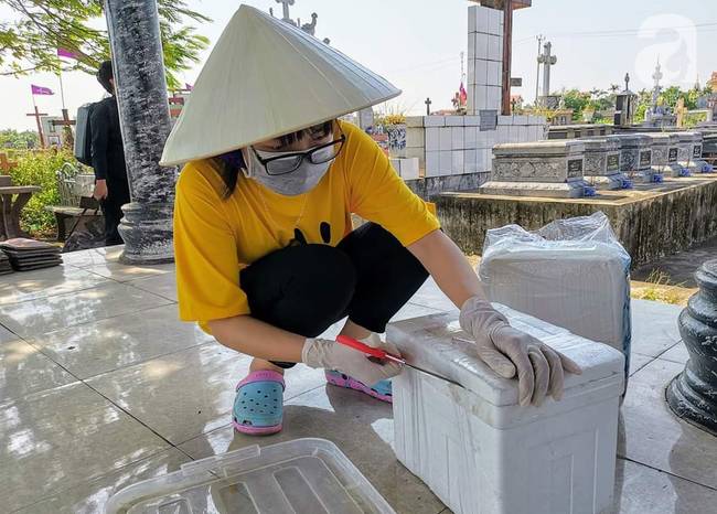 Chàng sinh viên kể chuyện đi nhặt gần 10 ngàn xác thai nhi: Ám ảnh nhất là người mẹ gục khóc trước mộ để xin lỗi con-4