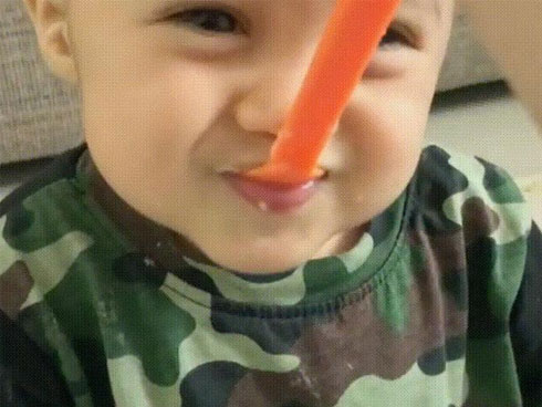 Cậu bé cứng nhất năm: Thà đi dọn phân chứ không chịu đi học-1