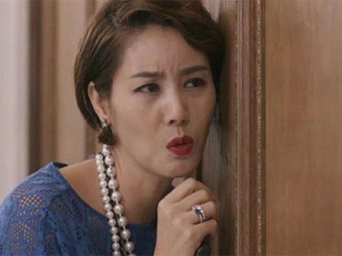 Con dâu bụng vượt mặt mẹ chồng vẫn bắt phơi nắng rửa 15 mâm bát, nàng dâu chỉ nhẹ nhàng xử lý thế này-3