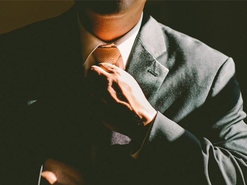 Triệu phú thuê người quyến rũ vợ tương lai của mình, mức giá lên đến 400 triệu đồng nếu phi vụ thành công