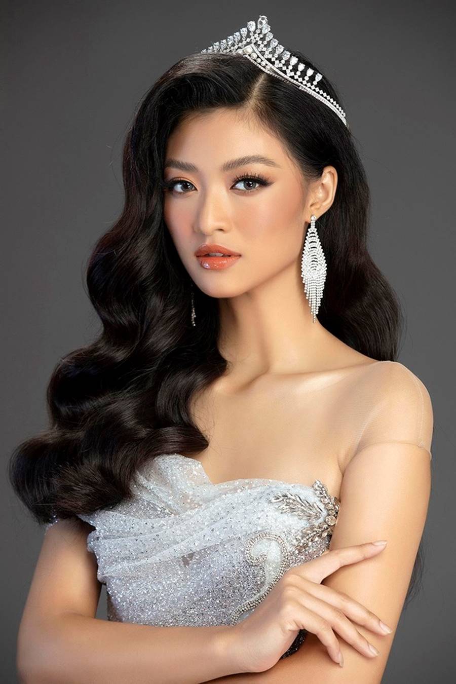 Thùy Linh, Kiều Loan, Tường San thần thái đẹp khó cưỡng ra mắt công chúng-8