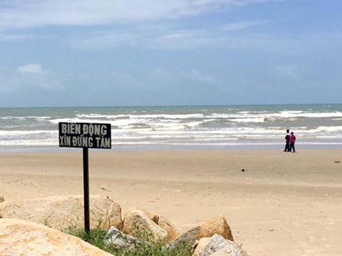 4 người đuối nước ở Bình Thuận: Thương tâm vợ thoát nạn ngóng chồng-3