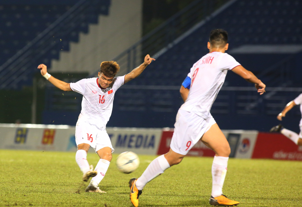 U18 Việt Nam thắng tưng bừng U18 Singapore, chờ đại chiến Thái Lan-3