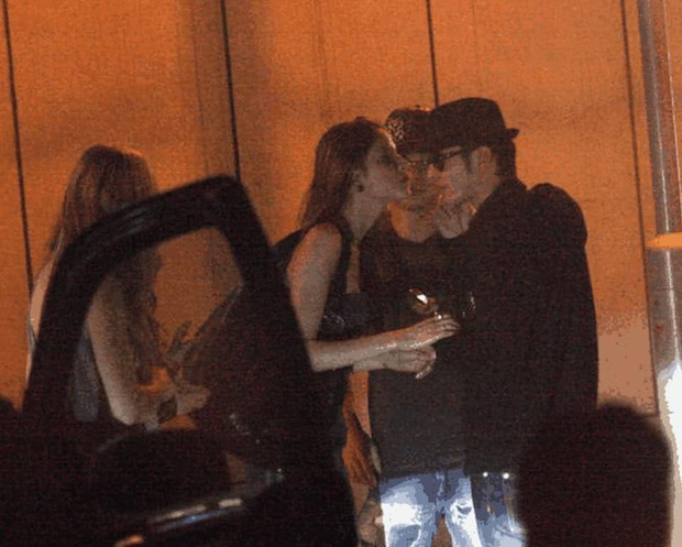 Huỳnh Hiểu Minh là ông hoàng hộp đêm, ngày sinh nhật con trai vẫn mải mê bên các chân dài nóng bỏng?-1