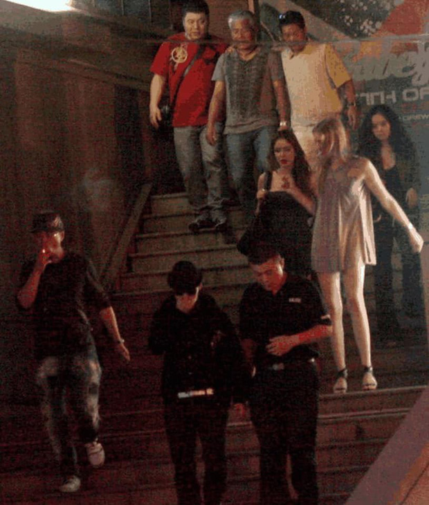 Huỳnh Hiểu Minh là ông hoàng hộp đêm, ngày sinh nhật con trai vẫn mải mê bên các chân dài nóng bỏng?-3