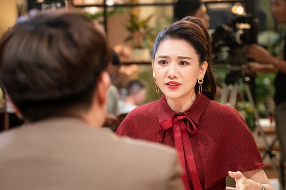 Hari Won tiết lộ từng muốn tự tử, áp lực chuyện sinh con và khẳng định: Cưới Trấn Thành, tôi như búp bê sống-4