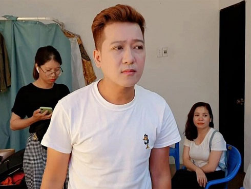 Trường Giang nịnh Nhã Phương không cần trang điểm vẫn đẹp-1