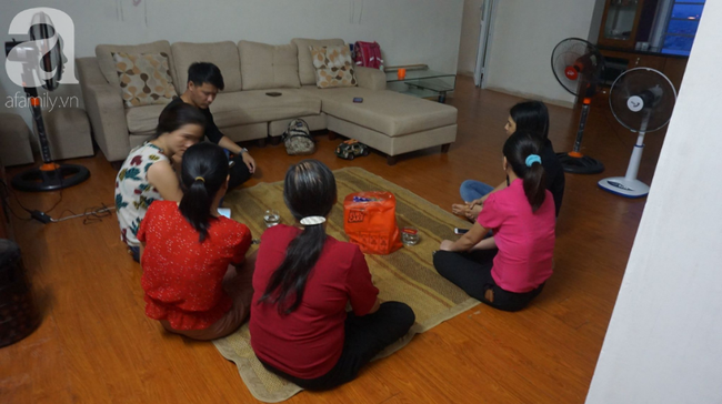 Mẹ bé gái 10 tuổi nghi bị sàm sỡ trong thang máy: Cháu bước vào nhà, chân đứng không nổi rồi ôm lấy mẹ khóc nức nở-2