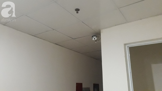 Mẹ bé gái 10 tuổi nghi bị sàm sỡ trong thang máy: Cháu bước vào nhà, chân đứng không nổi rồi ôm lấy mẹ khóc nức nở-4