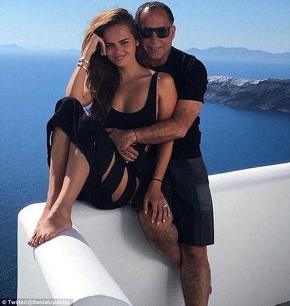 Siêu mẫu nóng bỏng lấy tỷ phú bô lão”: Đám cưới 25 tỷ, ai ngờ khốn khổ sau 3 năm-1