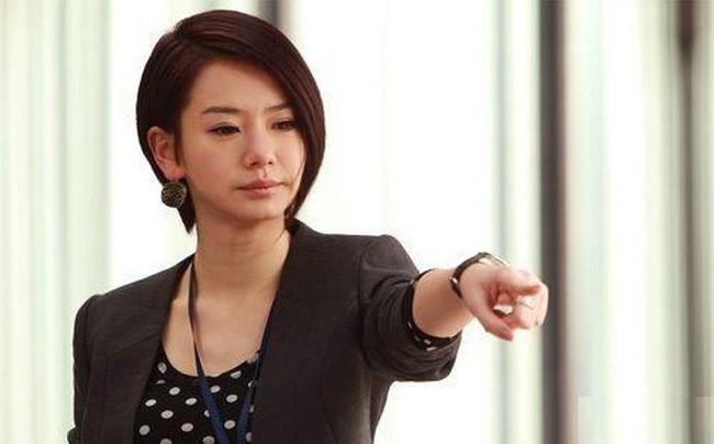 Nhận được ảnh nóng của chồng và sếp, vợ làm ngay một bàn tiệc mời kẻ thứ 3 đến dự rồi tung chiêu hiểm hóc-2