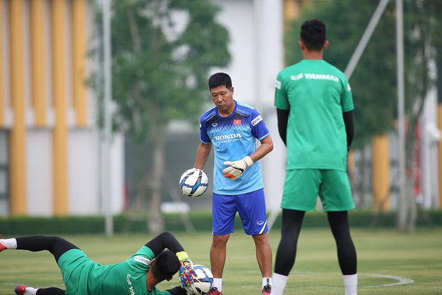 HLV Park Hang Seo nhận tin không vui ở U22 Việt Nam-16