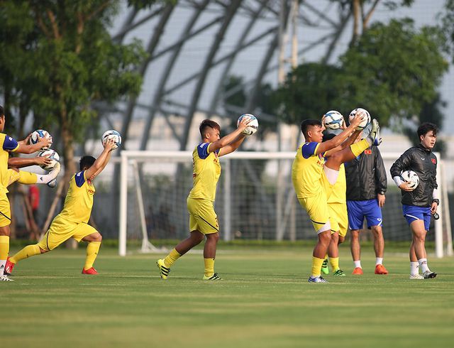 HLV Park Hang Seo nhận tin không vui ở U22 Việt Nam-8