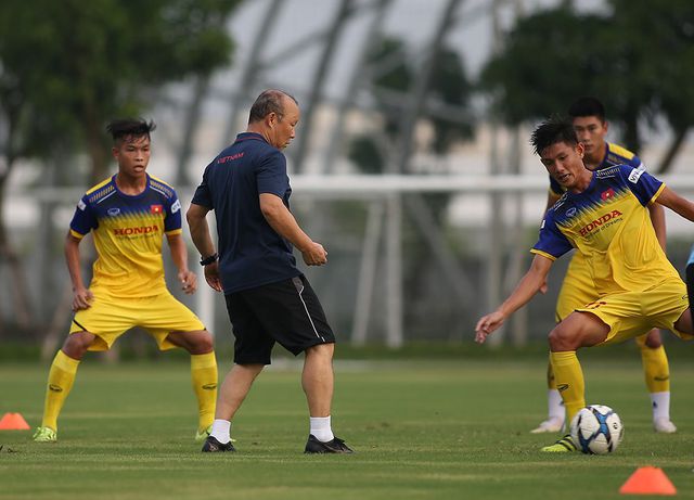 HLV Park Hang Seo nhận tin không vui ở U22 Việt Nam-18