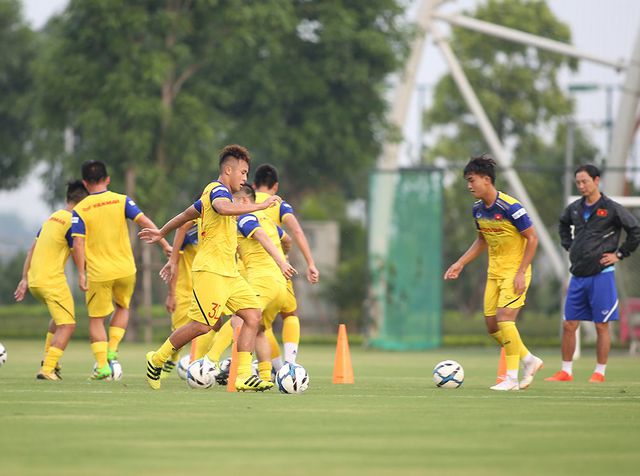 HLV Park Hang Seo nhận tin không vui ở U22 Việt Nam-15