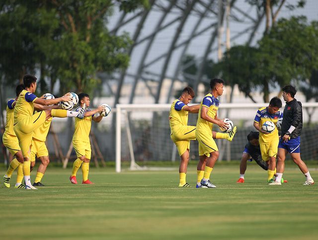 HLV Park Hang Seo nhận tin không vui ở U22 Việt Nam-7