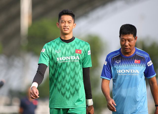 HLV Park Hang Seo nhận tin không vui ở U22 Việt Nam-14