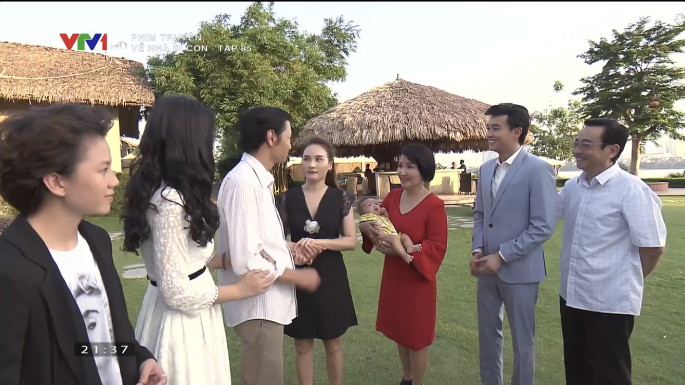 Về nhà đi con kết thúc viên mãn khiến khán giả bật khóc: Vũ quỳ dưới chân Thư sau khi lừa vợ cũ ở phút 89-8