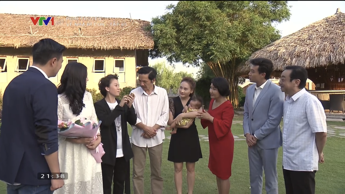 Về nhà đi con kết thúc viên mãn khiến khán giả bật khóc: Vũ quỳ dưới chân Thư sau khi lừa vợ cũ ở phút 89-11