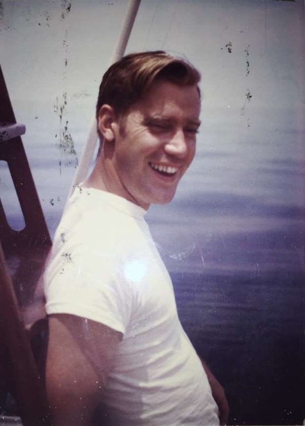 Cuộc đời bi kịch của anh trai Tổng thống Mỹ và nỗi ân hận muộn màng đeo bám ông Donald Trump gần 40 năm qua-3