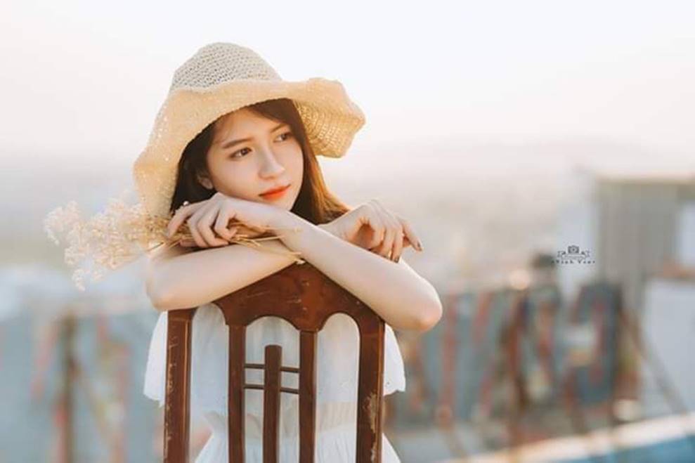 Nữ sinh Bách Khoa gây xôn xao vì đẹp mong manh trong bộ áo quần đồng phục, xem đến ảnh đời thường càng xuất sắc hơn-10