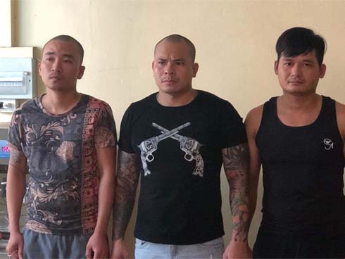 Sau khi bị bắt, giang hồ mạng Khá bảnh” hé lộ nhân vật bí ẩn trong cùng đường dây đánh bạc-2