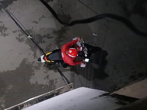 Nỗi khổ của anh shipper khi gọi điện, nhắn tin cho khách lại bị chồng của khách tưởng là nhân tình, gửi lời cảnh báo-4