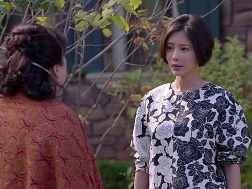 Ở cữ ngày nào mẹ chồng cũng cho ăn cơm rau mà hàng xóm sang chơi lại được dịp 