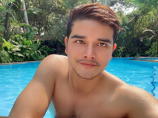 Hé lộ đời thực của chàng bác sĩ đẹp như trai Tây tình tứ với Siu Black-15