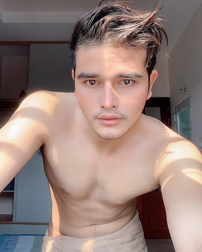 Hé lộ đời thực của chàng bác sĩ đẹp như trai Tây tình tứ với Siu Black-19