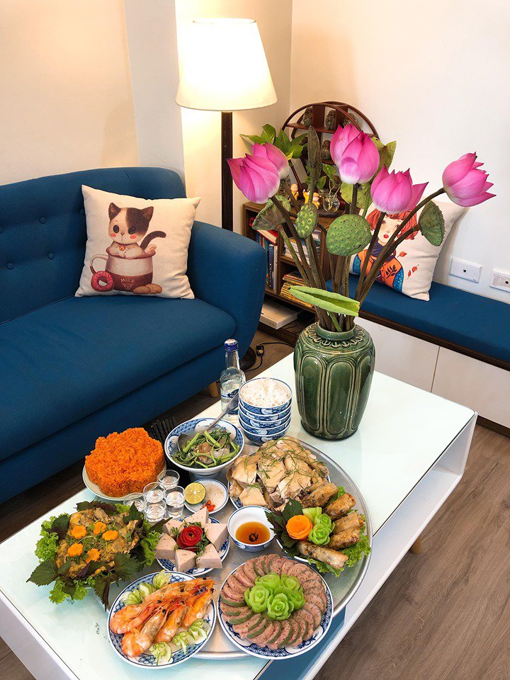 Chị em chia sẻ mâm cỗ cúng Rằm tháng 7 nhiều màu sắc ngập tràn mạng xã hội-2