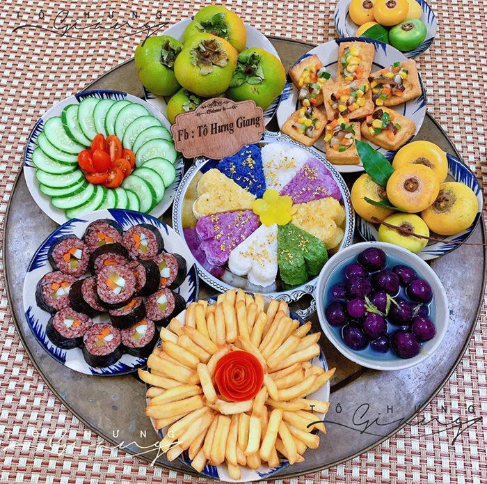 Chị em chia sẻ mâm cỗ cúng Rằm tháng 7 nhiều màu sắc ngập tràn mạng xã hội-4