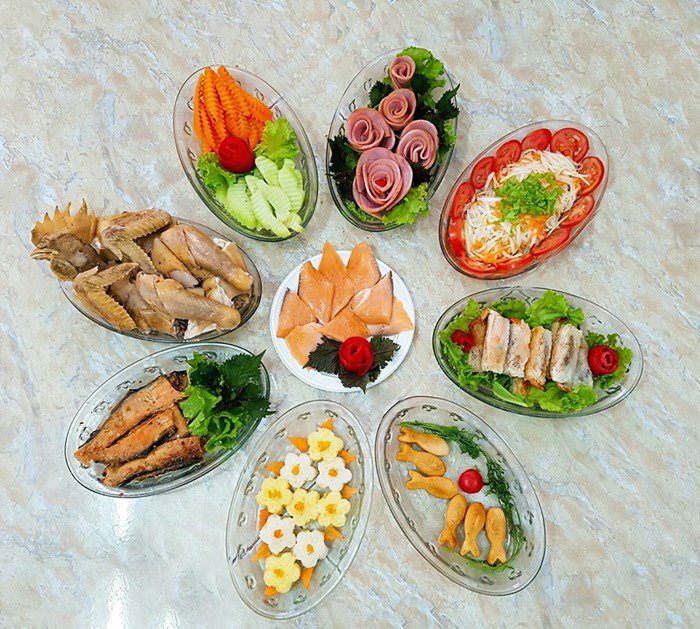 Chị em chia sẻ mâm cỗ cúng Rằm tháng 7 nhiều màu sắc ngập tràn mạng xã hội-7