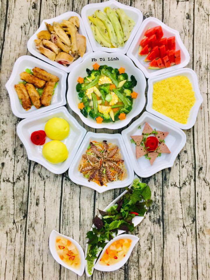 Chị em chia sẻ mâm cỗ cúng Rằm tháng 7 nhiều màu sắc ngập tràn mạng xã hội-9