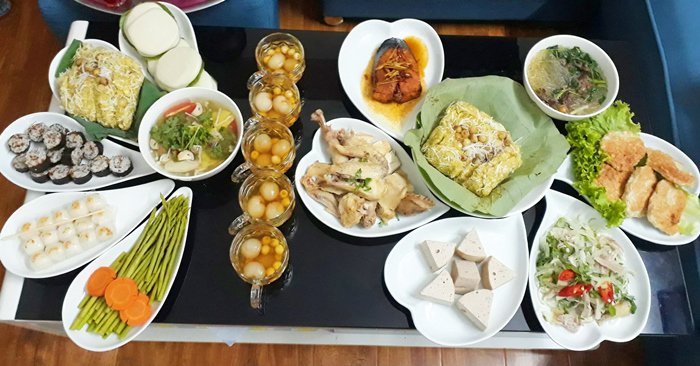 Chị em chia sẻ mâm cỗ cúng Rằm tháng 7 nhiều màu sắc ngập tràn mạng xã hội-17