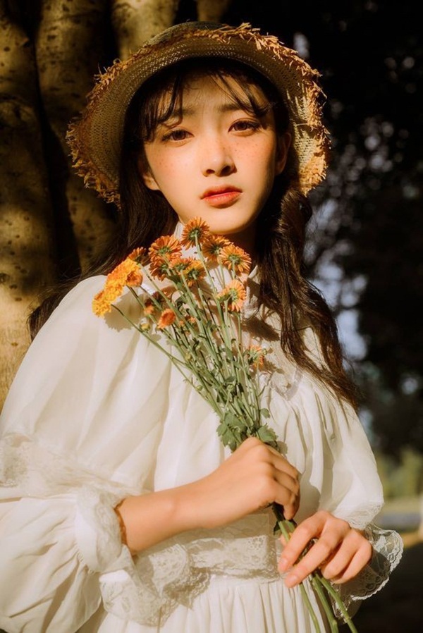 Phụ nữ sinh vào những ngày âm lịch sau trải qua nhiều sóng gió trong cuộc đời nhưng đến tuổi trung niên vận mệnh thay đổi, thêm tuổi thêm phú quý-3