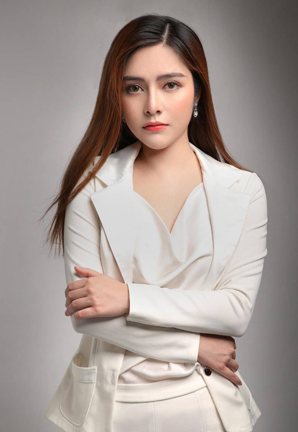 Ảnh đời thường nóng bỏng khác hẳn trên phim của dàn gái xinh Về nhà đi con-20