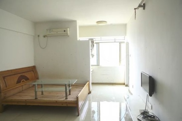 Nhận phòng sau hơn 1 năm cho gái trẻ thuê, chủ nhà tá hỏa trước cảnh tượng bên trong-2