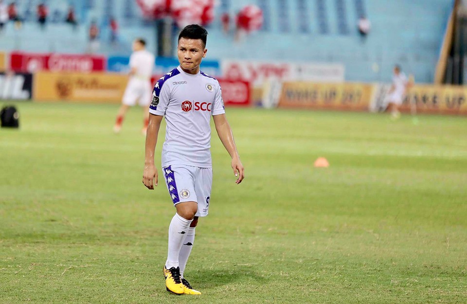 Quang Hải đau buồn về chịu tang ông nội, Nhật Lê chẳng gửi 1 lời chia buồn, vô tư đăng ảnh PR và đi chơi?-1