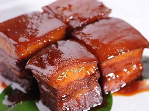 Kho thịt bị dai, chỉ cần thêm thứ này đảm bảo thịt mềm tan trong miệng, thơm mà không béo