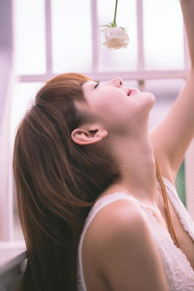 Minh Hằng đăng ảnh thanh xuân, được khen nhan sắc ở tuổi 32-3